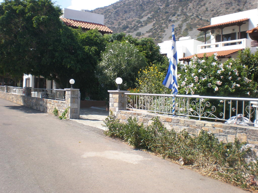 Stella Mare Apartments Элунда Экстерьер фото
